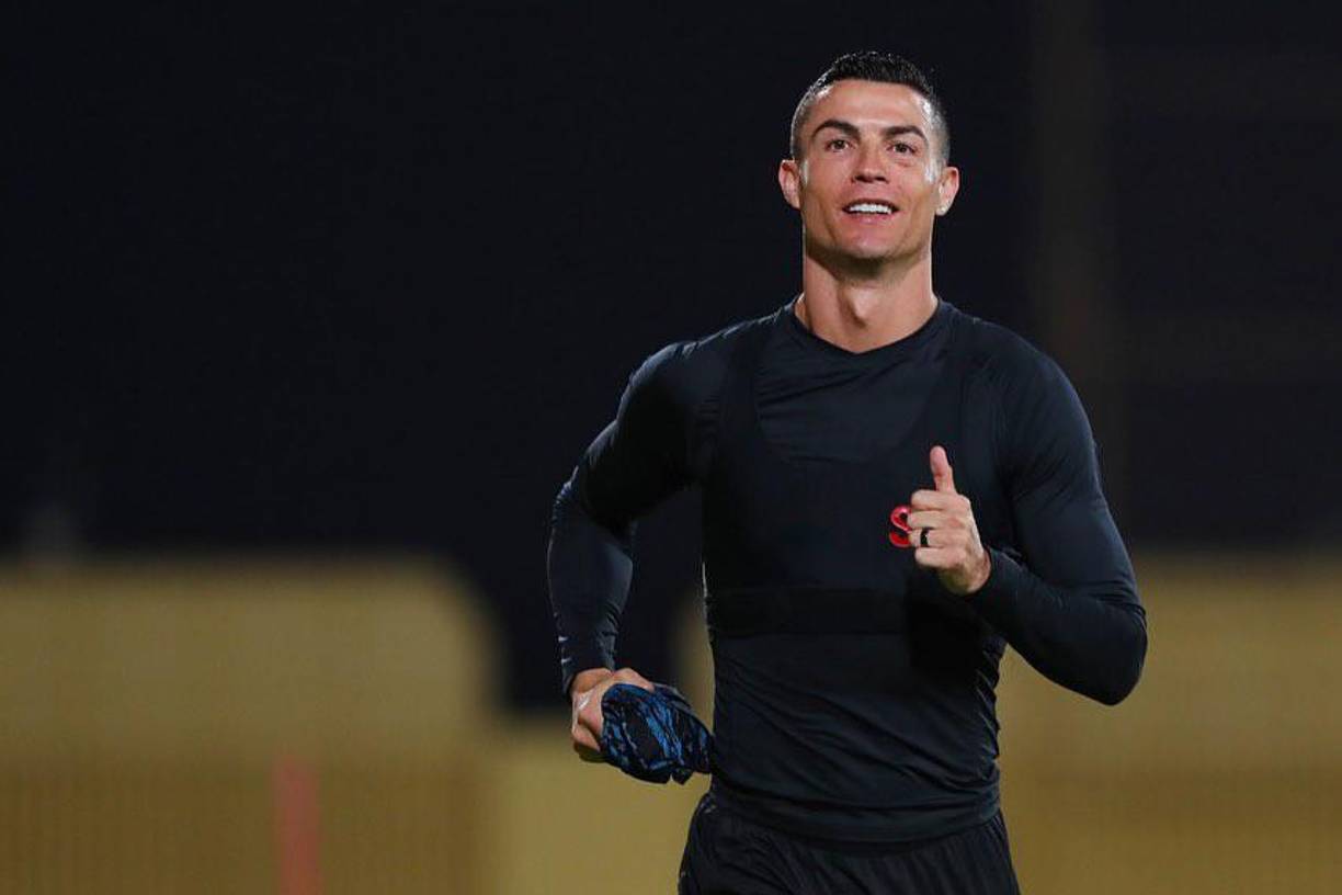 Cristiano Ronaldo, no solo es<b> el jugador de fútbol más famoso en el mundo entero</b>, también es conocido por ser un <b>gran empresario</b>. 