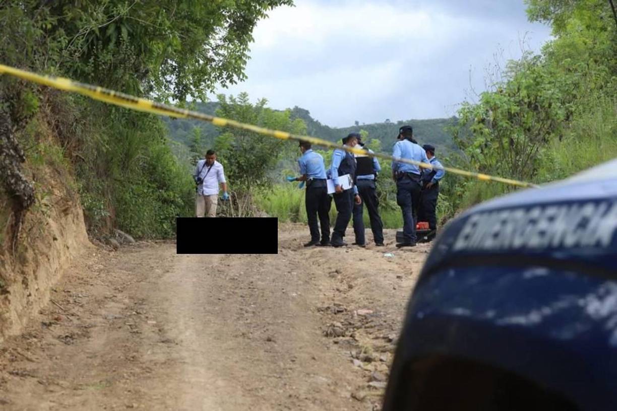 La joven, quien hasta ahora no ha sido identificada, vestía un bóxer negro y tenis del mismo color. Era de tez trigueña y cabello negro largo.