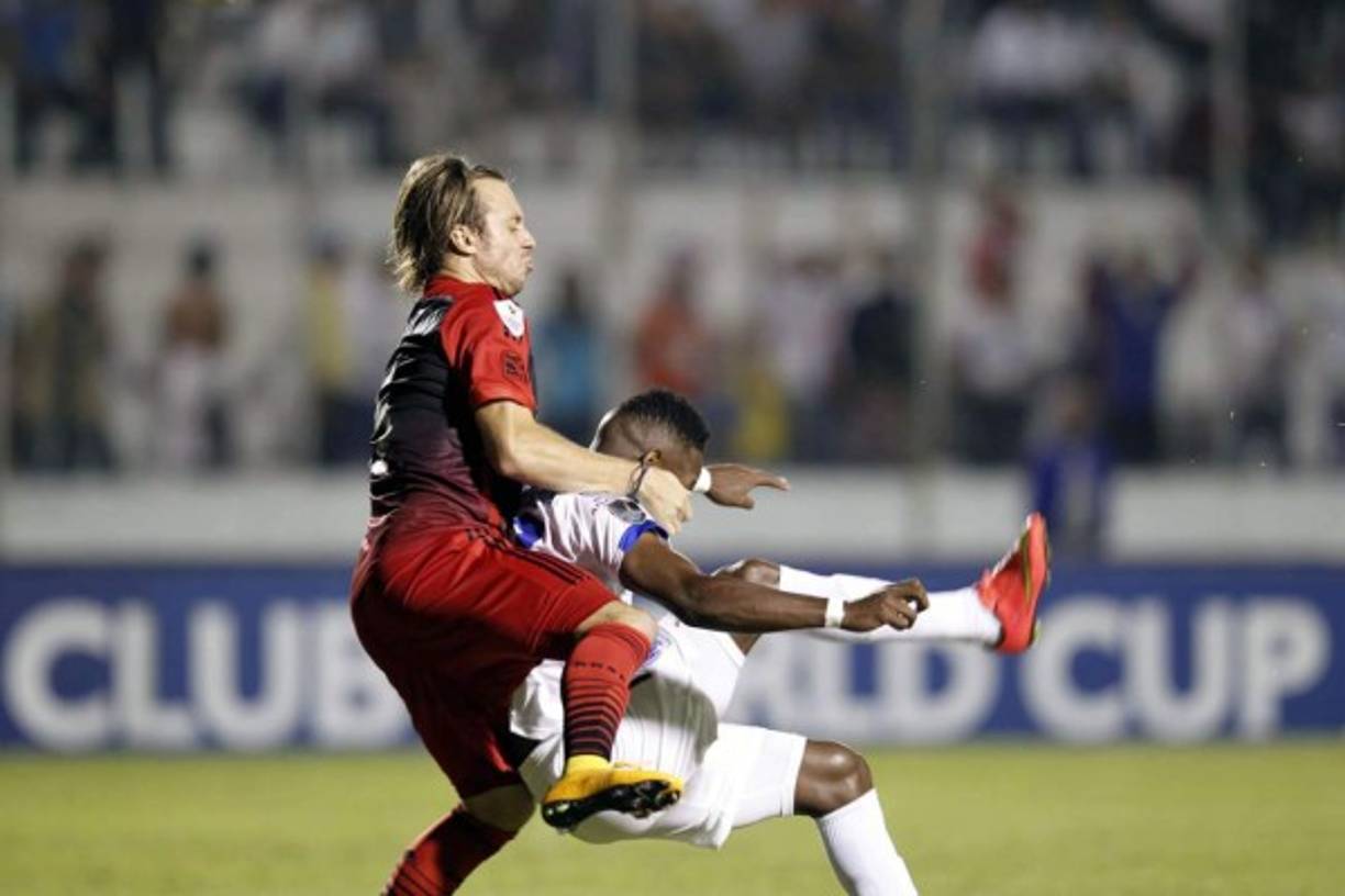 Secuencia de la media chilena de Romell Quioto que acabó en un golazo para la apertura del marcador.