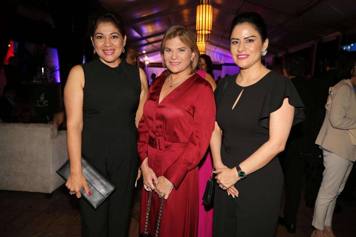 Karla Ávila, Aline Flores y Lizzeth Villatoro