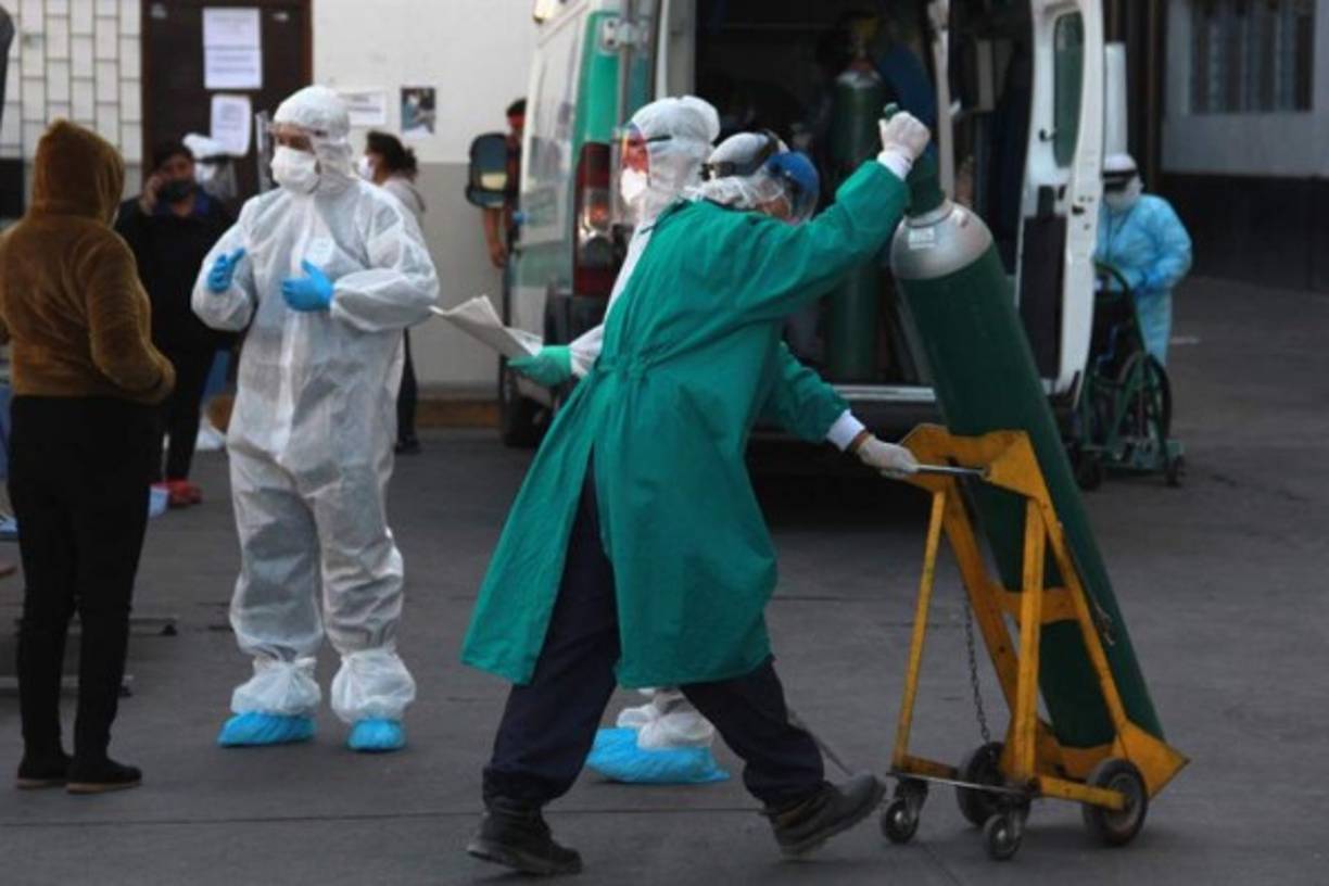 Por otra parte, en el estudio publicado en JAMA Network Open, la dificultad para respirar fue uno de los más comunes.<br/>