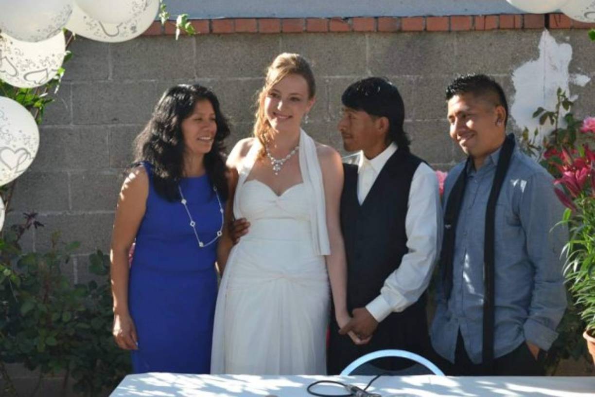A la celebración asistió solamente la familia de Marcos ya que los familiares de Marie Sac no estaban de acuerdo con la relación.