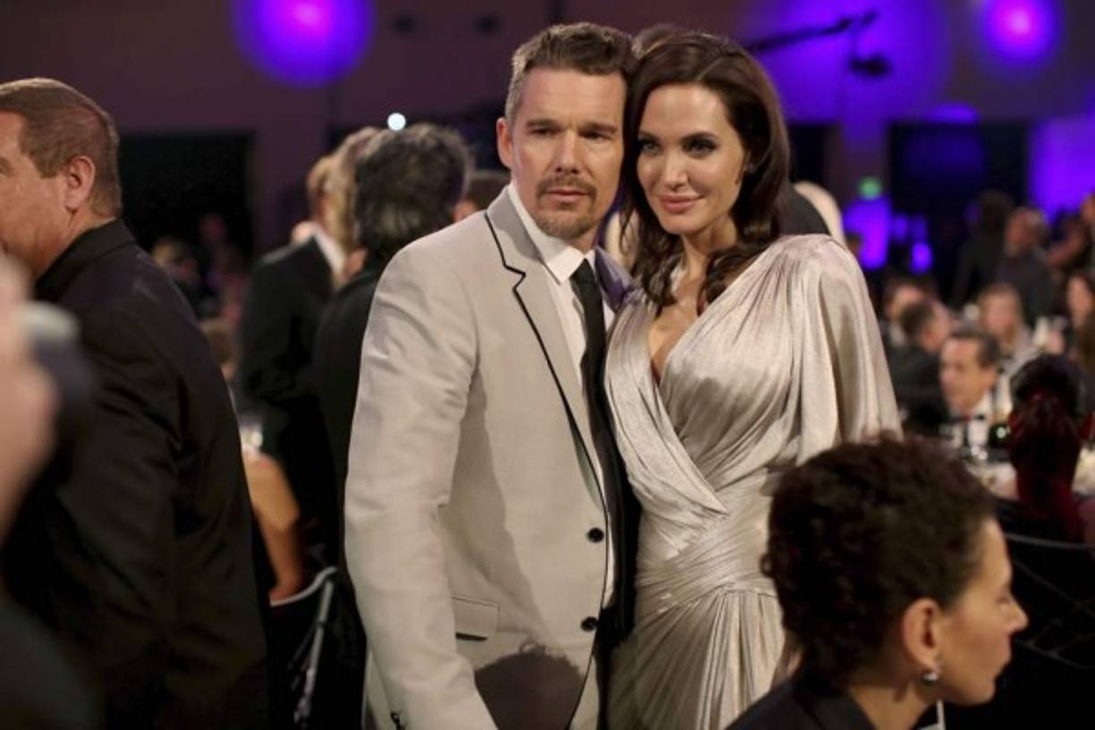 A pesar de la escasa diferencia de minutos, según el citado medio, las actrices se las arreglaron para no encontrarse.