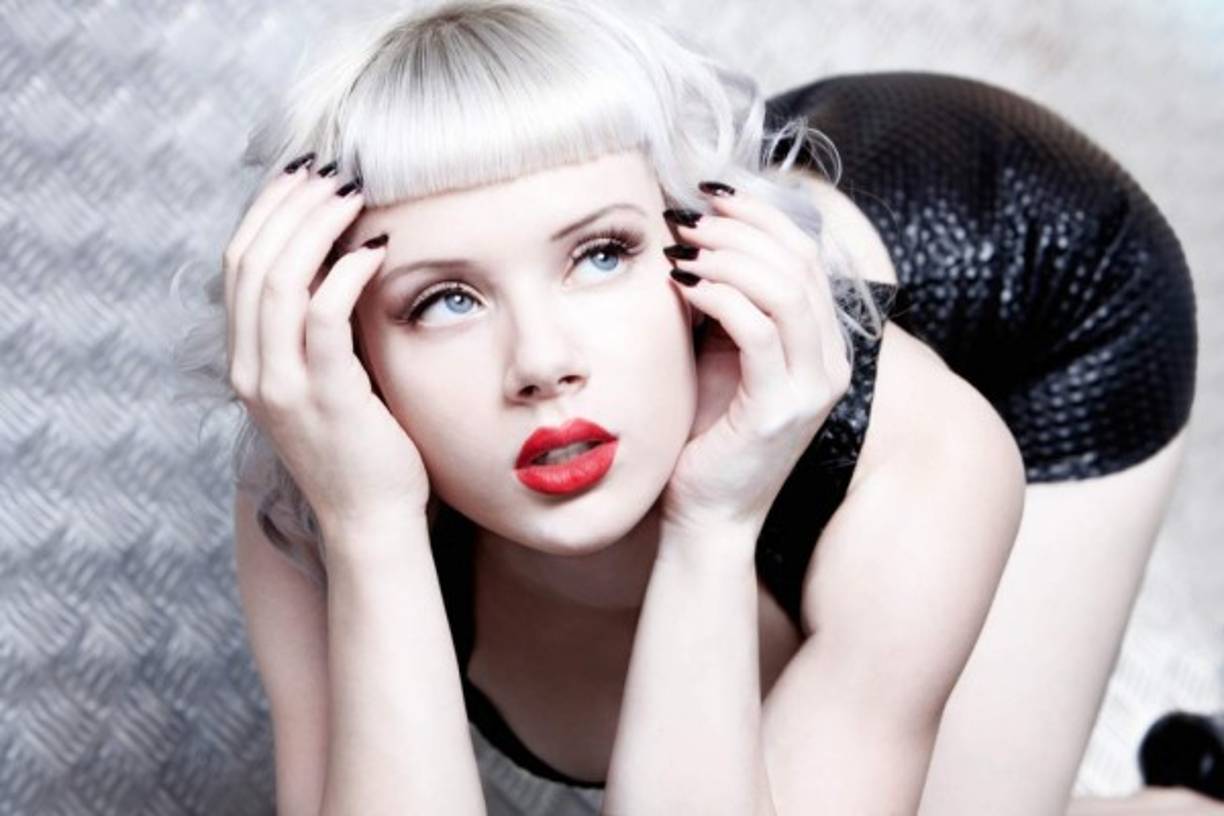 Miss Mush nació en la Union Sovietica, pero de sangre rusa.