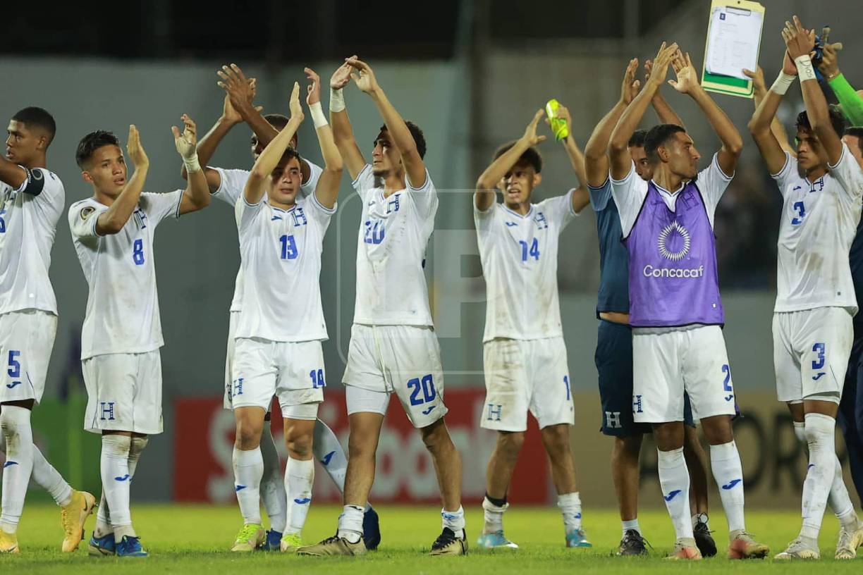 Roberto Contreras no se quedó atrás: Los festejos de Honduras tras clasificar al Mundial Sub-20; llanto en Panamá