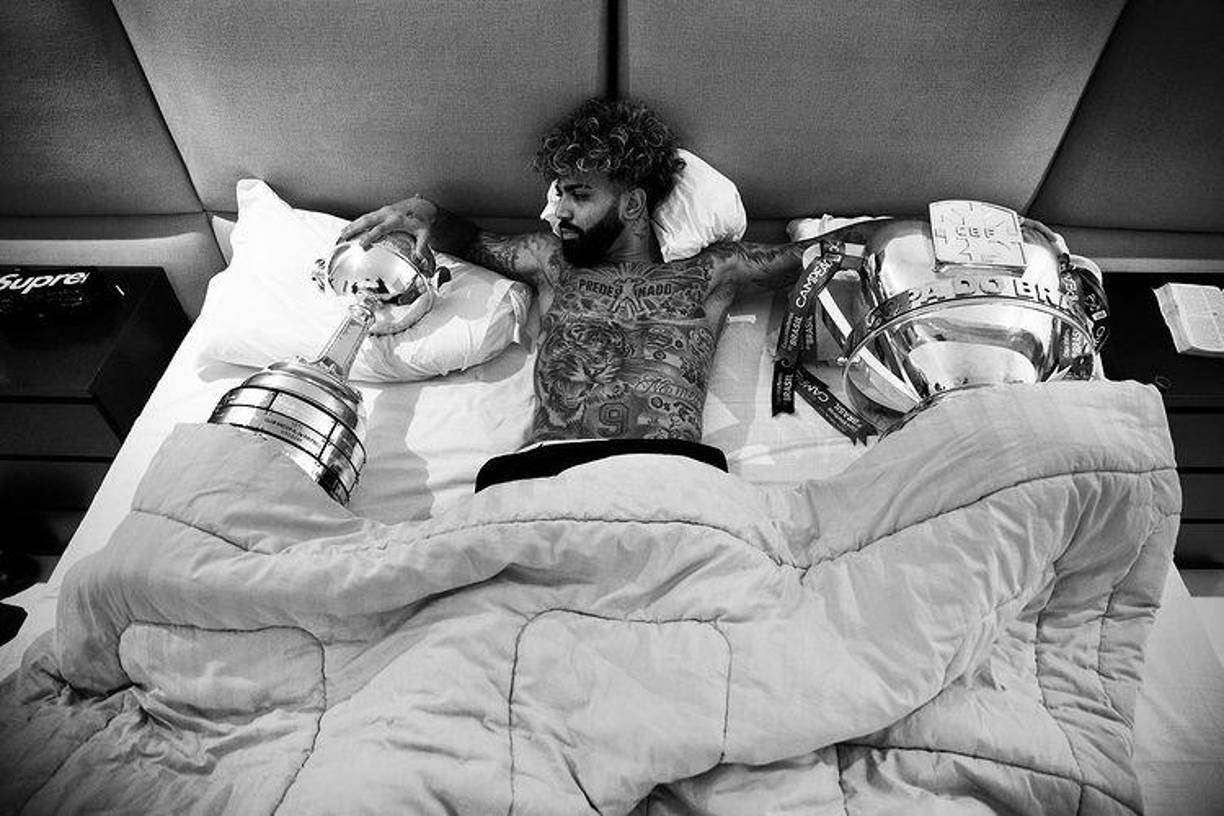 La hermana del futbolista brasileño publicó un video en sus redes sociales explicando la razón de su ausencia en dicho torneo.