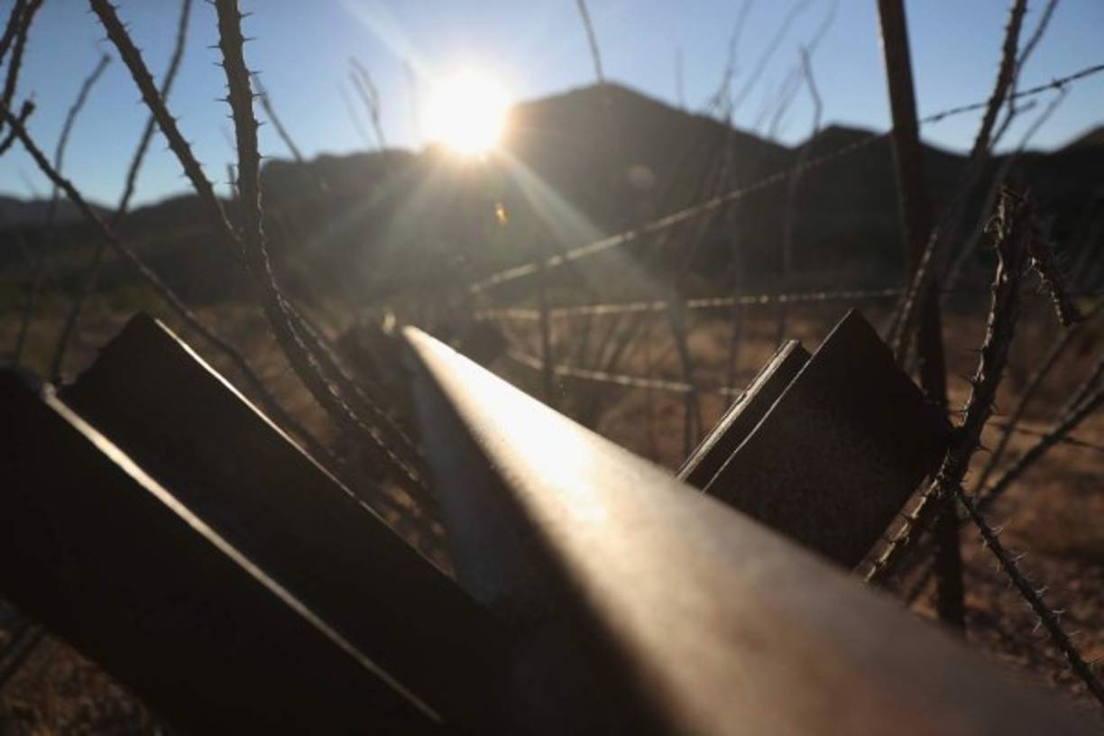 También utilizan cercas 'normandías', trampas con alambres, para evitar el paso de vehículos.