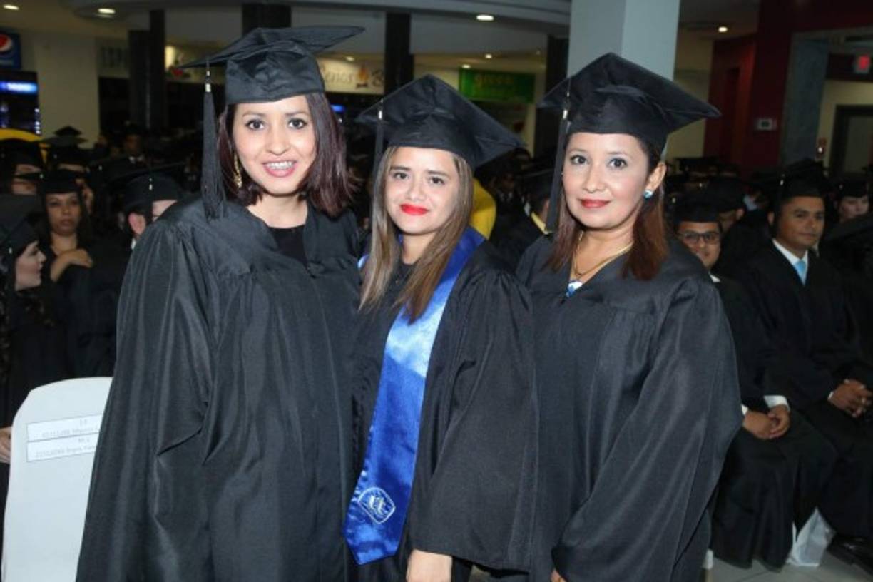 Ingris Pineda, Noelí Montoya y Nirzi Zavala.