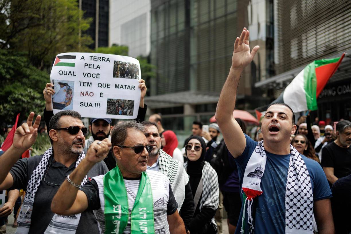 La violencia en Oriente Medio ha encendido también la política latinoamericana y ha abierto una brecha entre el apoyo incondicional a Israel de la derecha y una postura más matizada de la izquierda. 