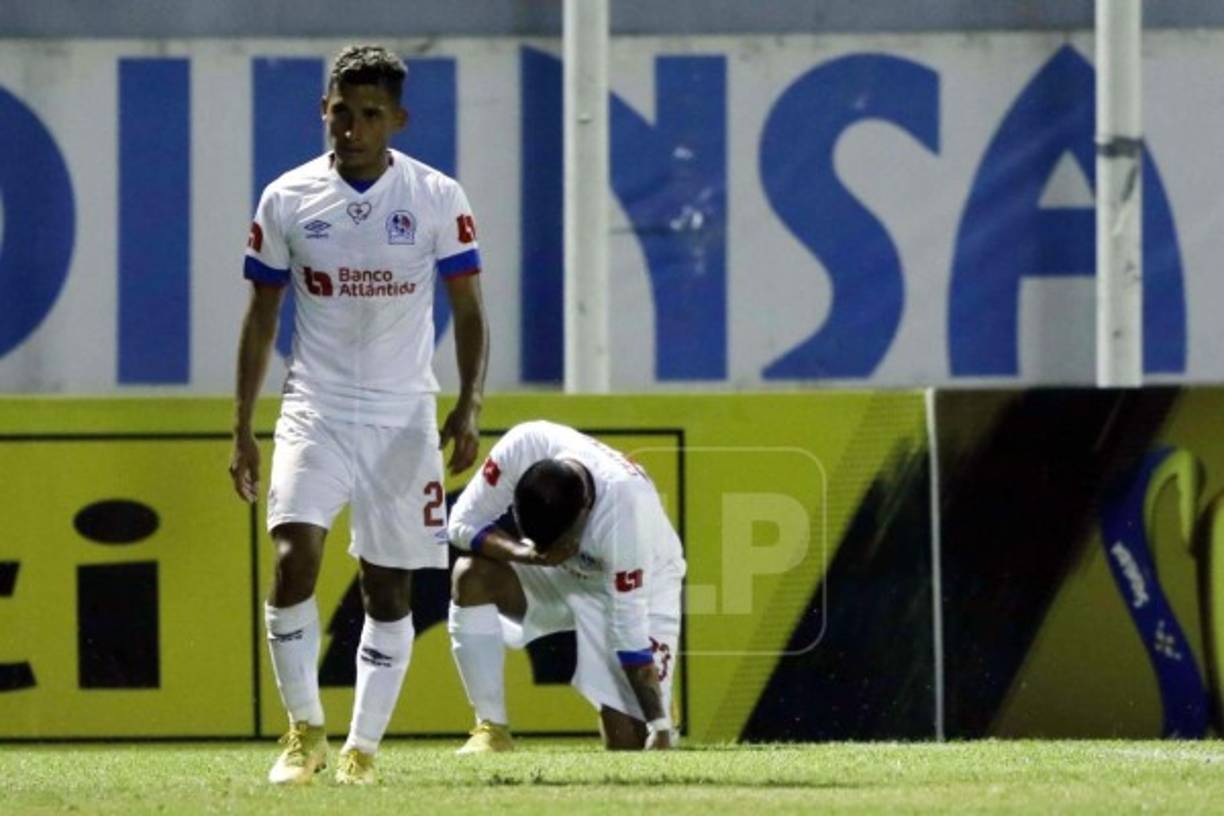 Michaell Chirinos se emocionó después de marcar el segundo gol del Olimpia para el triunfo ante Real España.