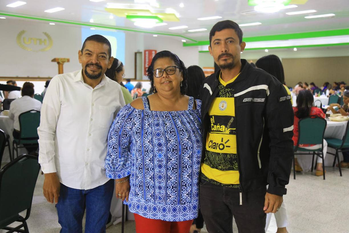 Luis Izaguirre, Gloria Hernández y Jerson Meza