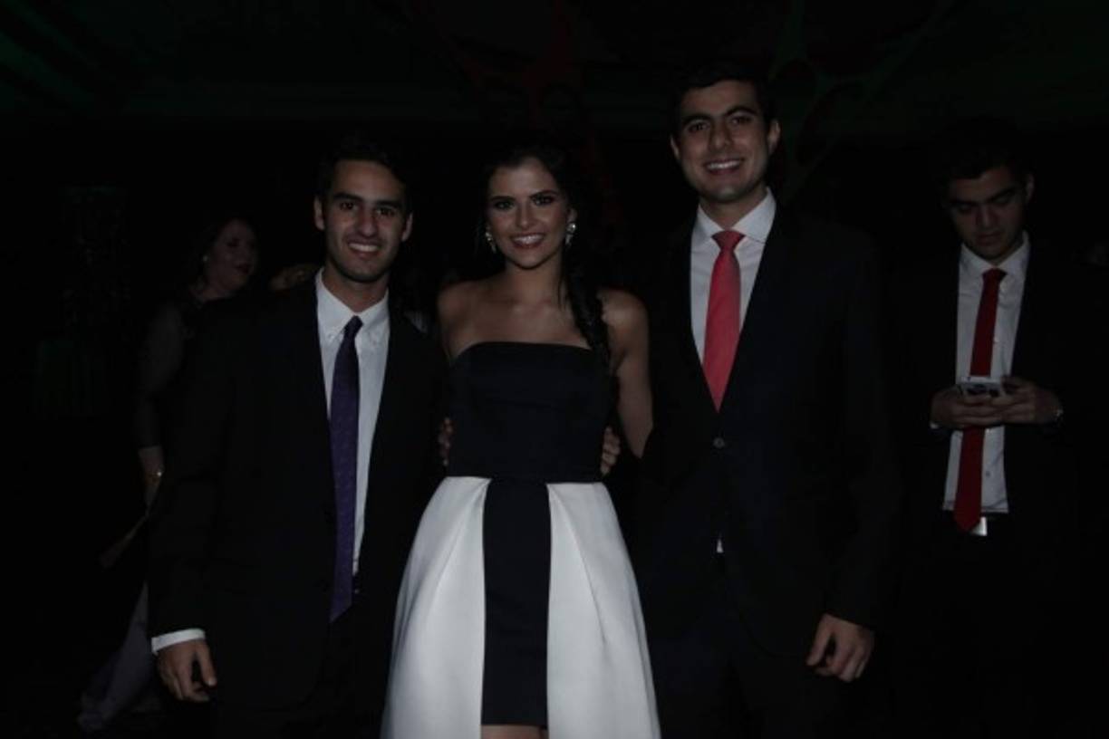 Faris Andonie, Isabella Hepburn y Diego Panayotti.