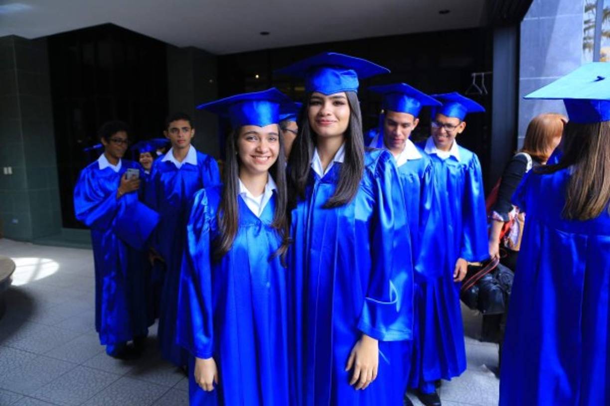 Jennifer Velásquez y Alejandra Padilla.