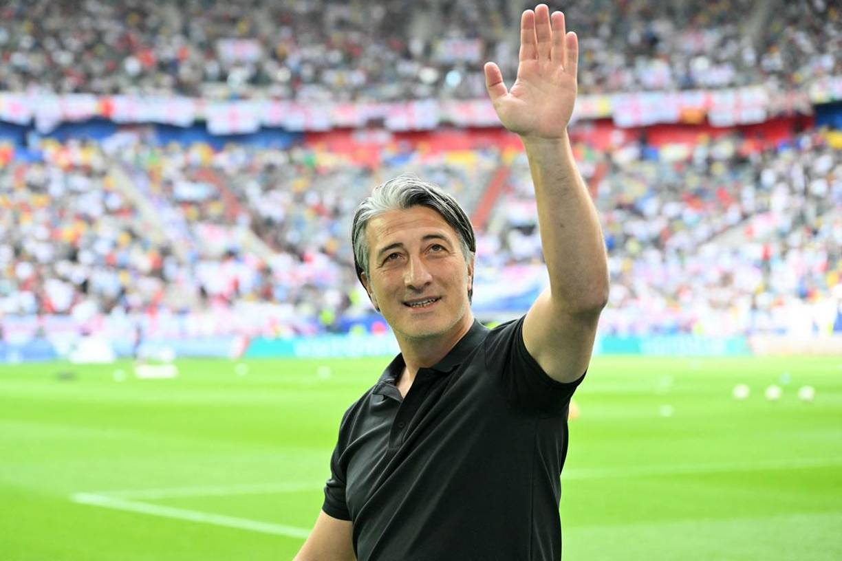 Murat Yakin - El entrenador suizo de origen turco percibe un salario de 1.6 millones de euros en la Selección de Suiza.