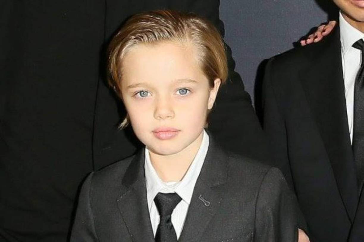 Además de cambiar su aspecto comenzó una transición en la que incluso llegó a cambiarse de nombre.