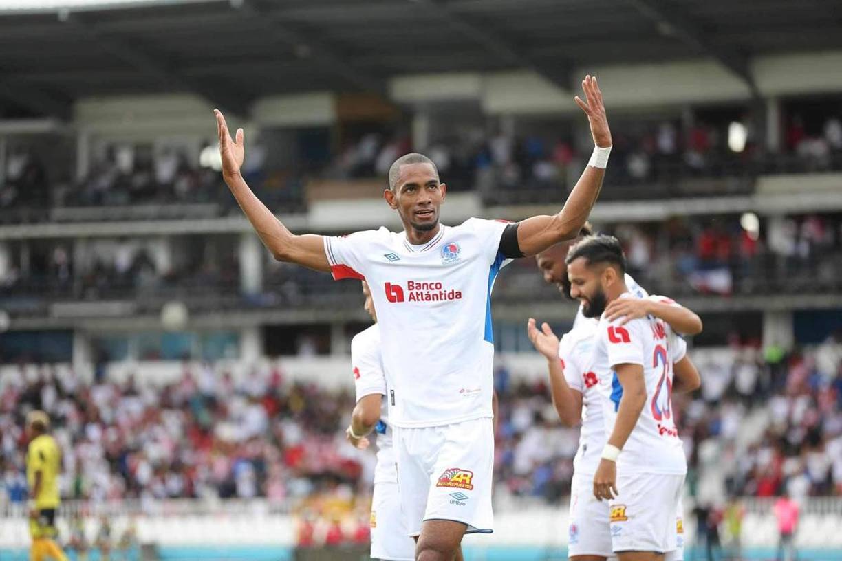 Jerry Bengtson llegó a 12 goles en el Torneo Apertura 2023 y se puso a cuatro del líder goleo, el argentino Agustín Auzmendi.