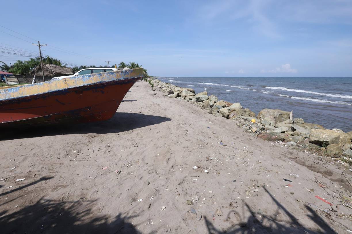 Desde abril que comenzaron los trabajos para recuperar la playa, la esperanza fue devuelta a la comunidad. Se espera que el clima no sea tan inclemente con la llegada de los frentes fríos, los más perjudiciales. 