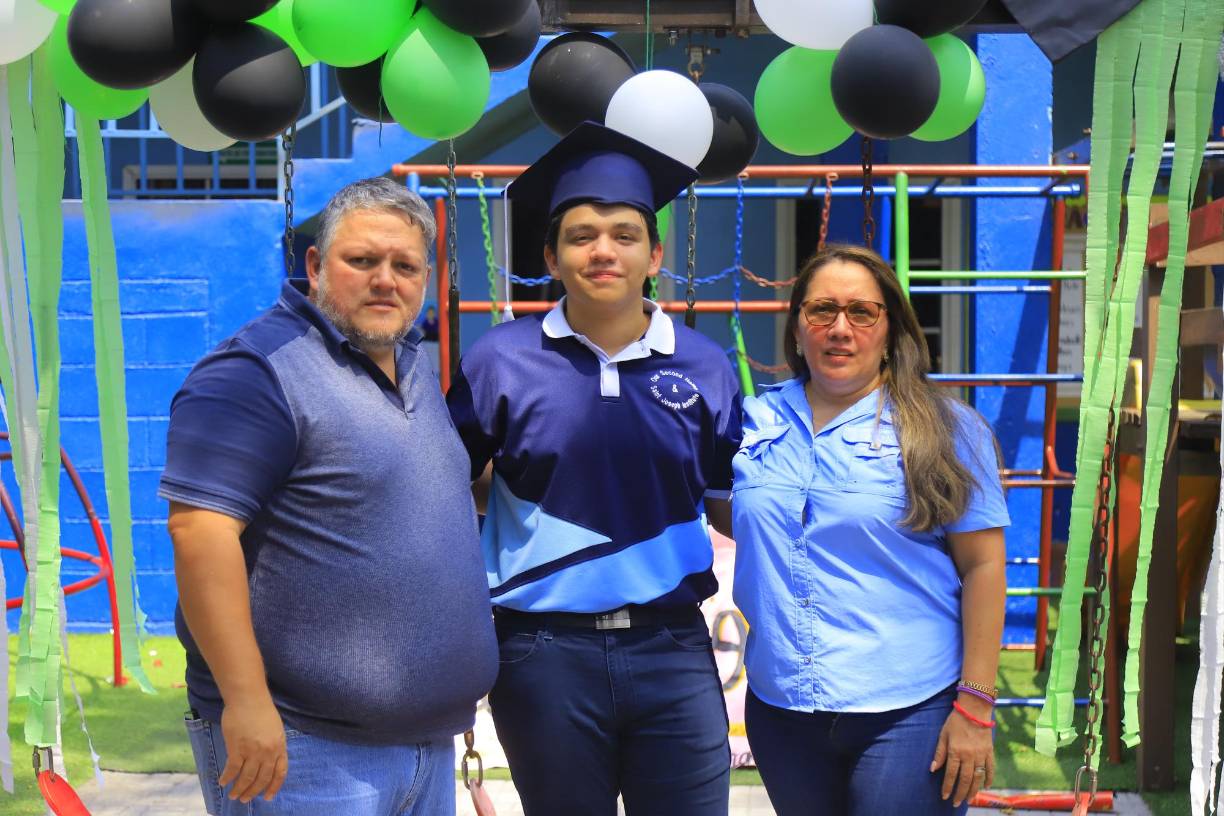 Cristian Bardales, Cristian Bardales Jr, y Ana Amaya