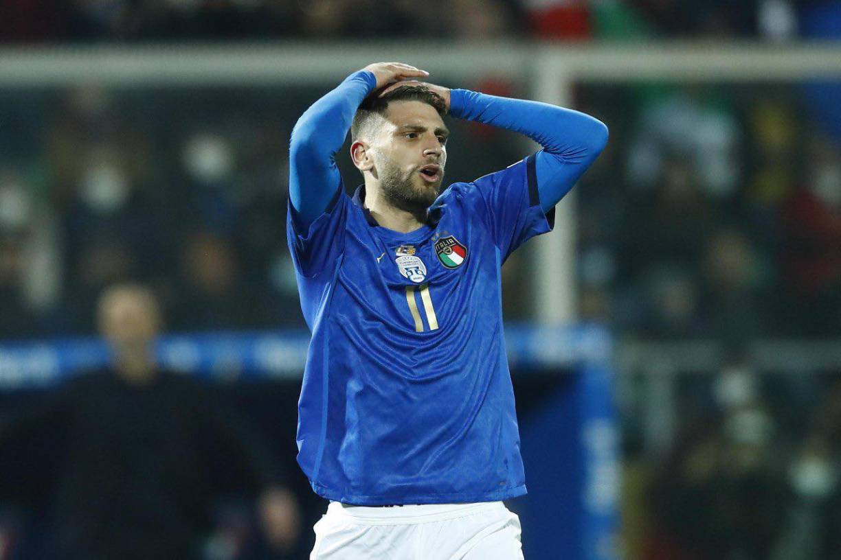 Domenico Berardi se lamenta por una ocasión que falló contra Macedonia del Norte.