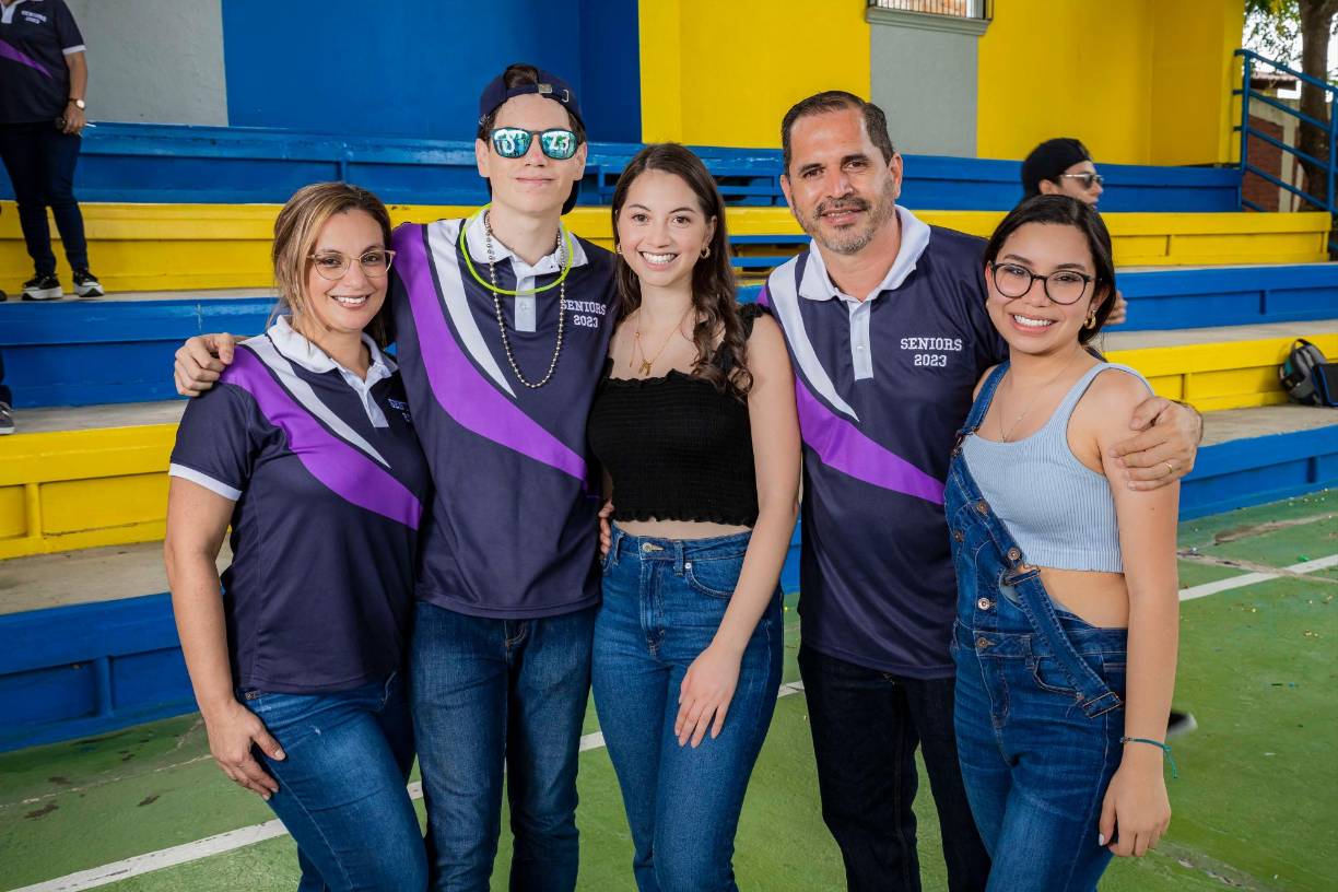  Lidilia Palma, Mauricio Reyes, Andrea Reyes, Mauricio Alfredo Reyes, Khrista Rodriguez