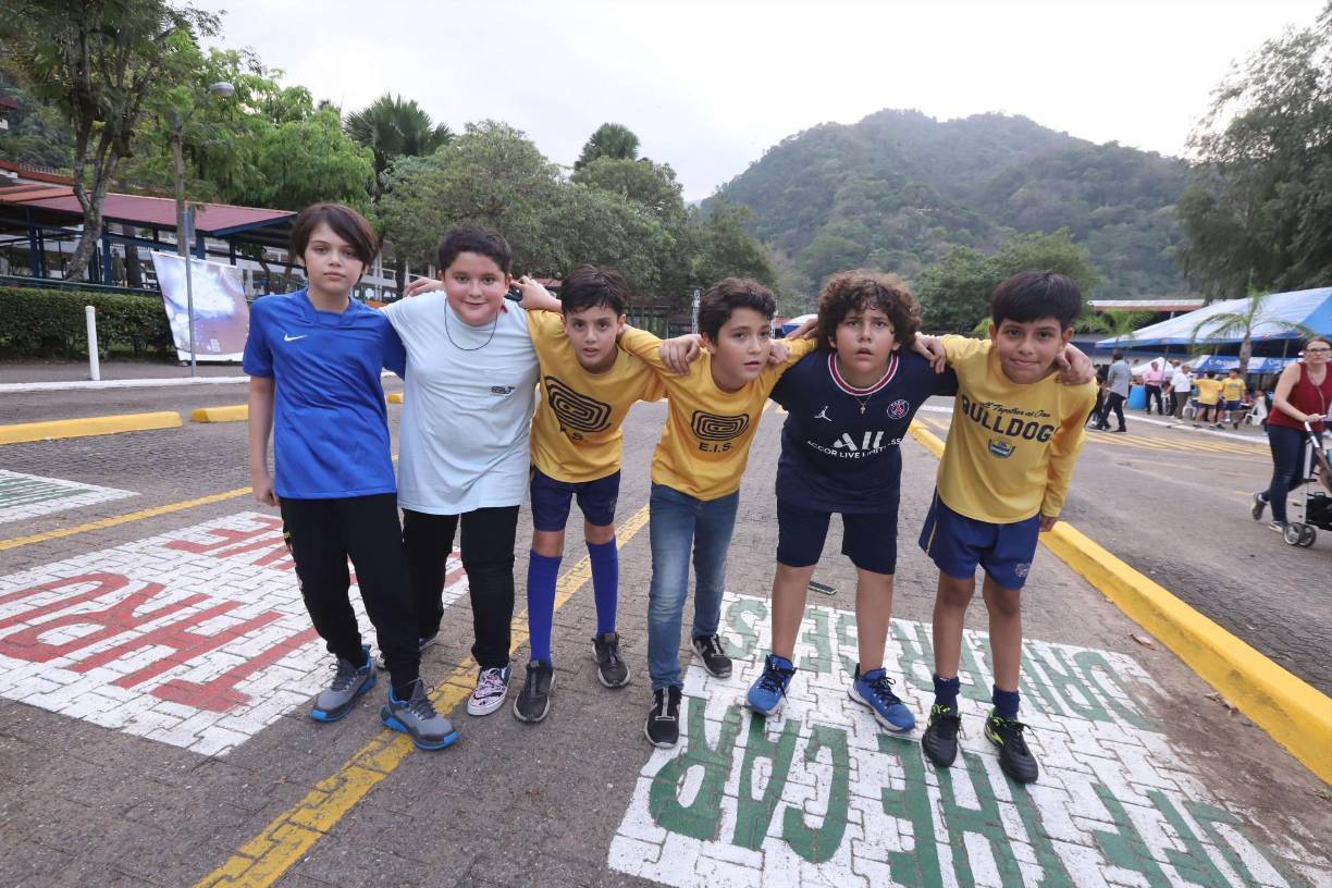 Sebastián Paz, Luis García, Andrés Handal, Roberto Sánchez, Santiago López y Diego Enamorado
