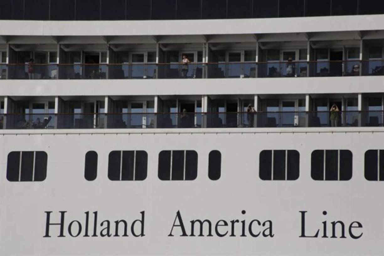 'Cuatro personas están ahora muertas, y eso está en la conciencia de todas las personas que a lo largo del camino nos rechazaron', dijo Gabaroni, evacuada del crucero junto a su marido.<br/><br/>