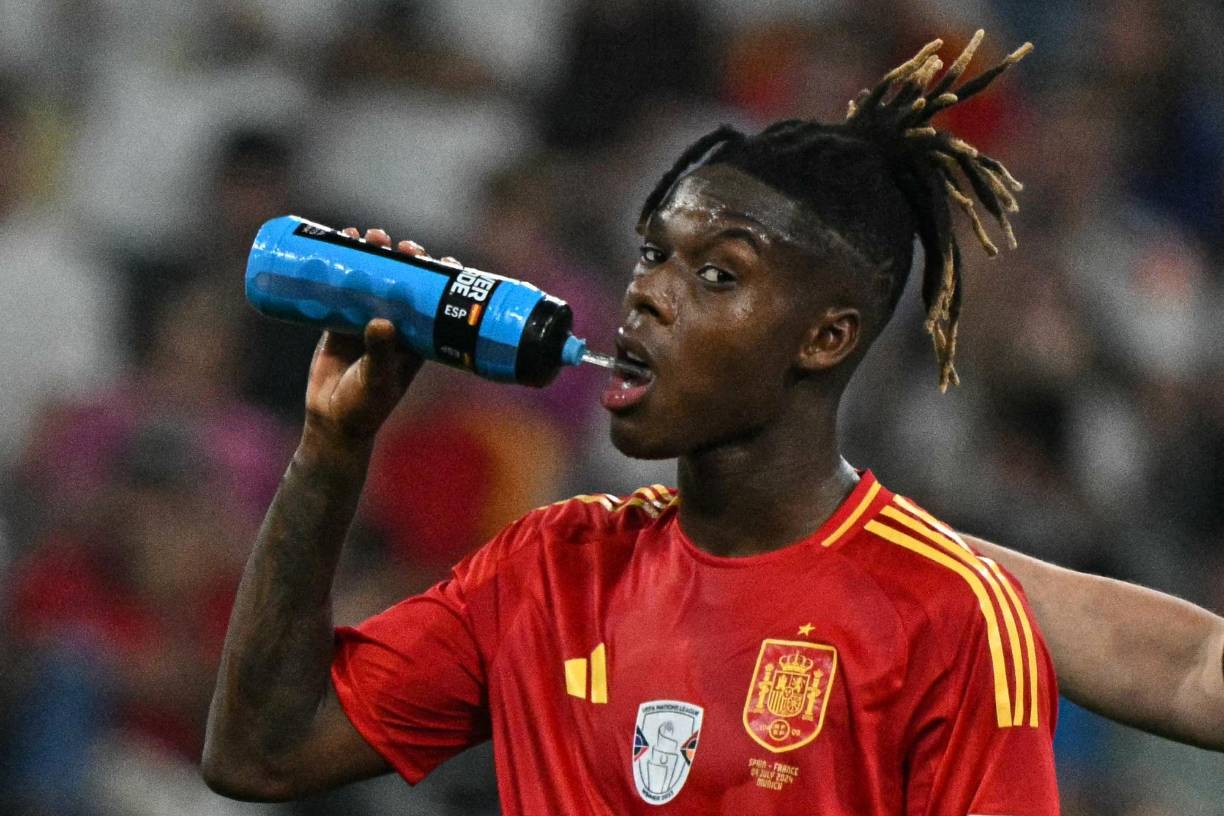 Además, el jerarca también tuvo un mensaje para los equipos que estén interesados en el delantero y sobre las declaraciones de Laporta, quien afirmó que tenían el dinero para firmar a Williams.