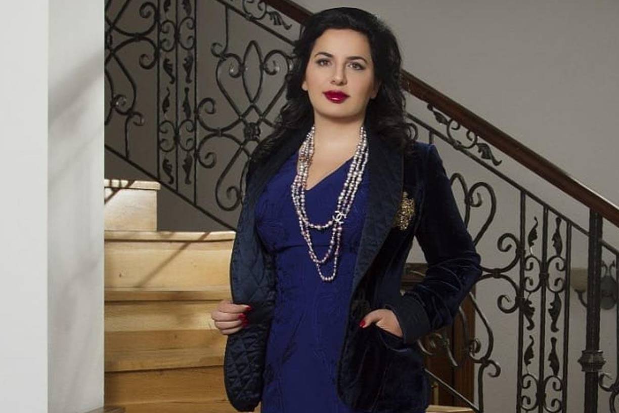 El FBI ofrece una recompensa de hasta 100 mil dólares por información que conduzca a su arresto.