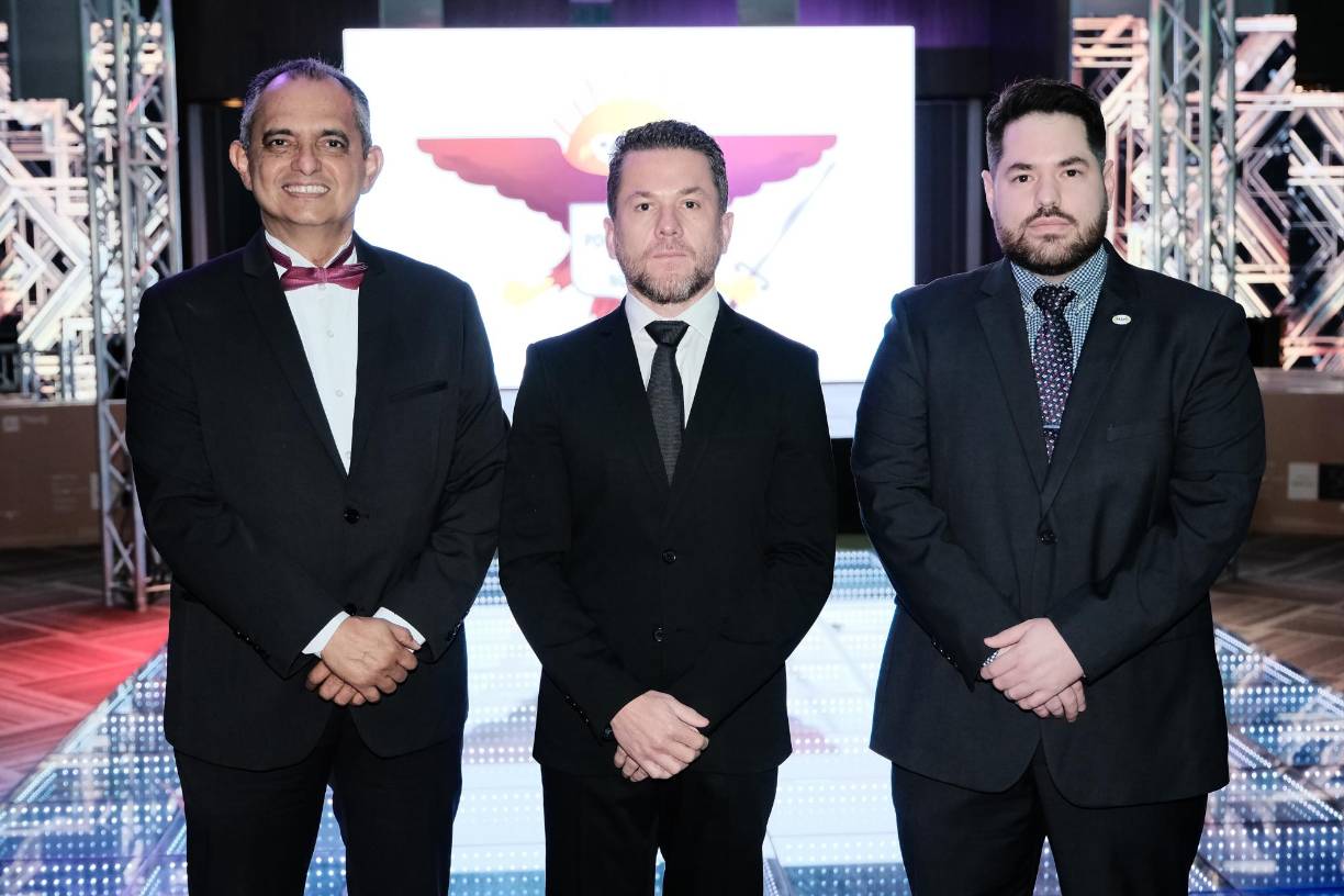 Javier Mejía, Roger Enrique Valladares y Roger André Valladares