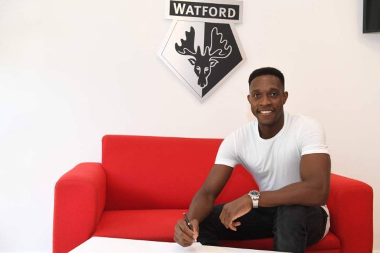 El exdelantero del Arsenal y del Manchester United ,Danny Welbeck se comprometió con el Watford, anunció este miércoles el club inglés, que finalizó 11º en la pasada Premier League.