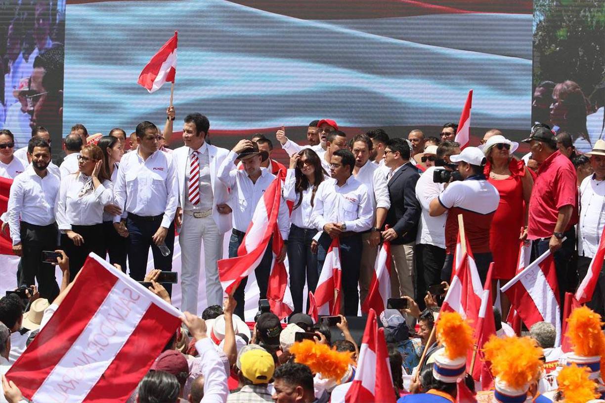  Salvador Nasralla busca convertirse en precandidato en las elecciones internas del Partido Liberal. 