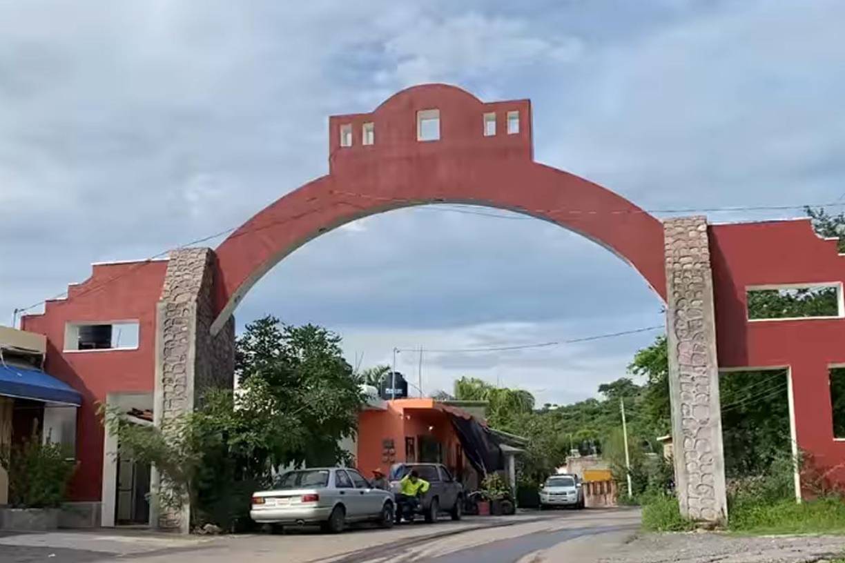 La alcaldesa municipal, Mónica Rodarte Dávila, denunció más de mil 200 habitantes, de los dos mil 400 que hay, han sido afectados por esta enfermedad. 