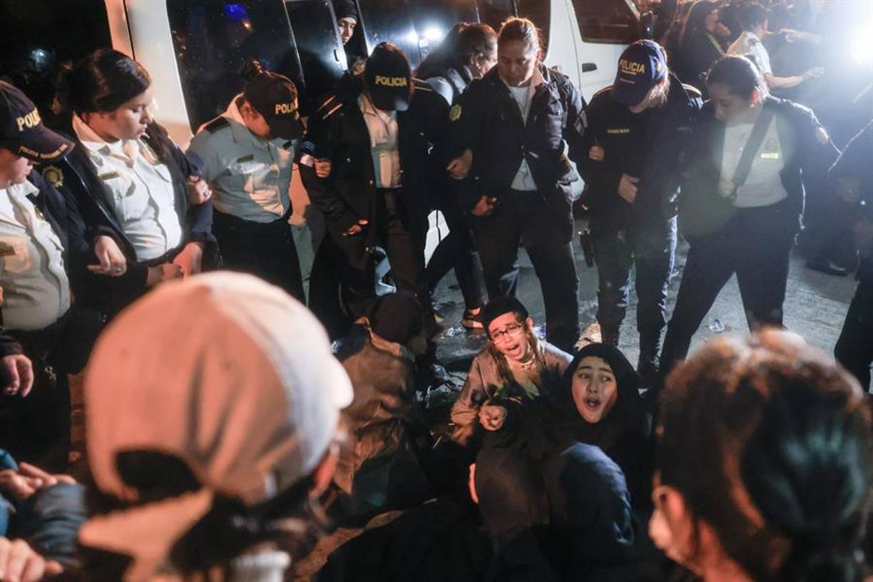 Al menos 154 menores rescatados el pasado 20 de diciembre en Guatemala de la secta judía Lev Tahor permanecerán bajo la tutela y protección del Estado, según dictaminó este lunes una juez de turno.