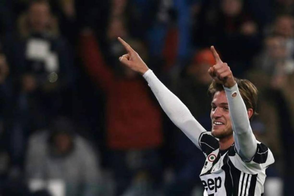 Rugani: El defensor italiano no entra en los planes de la Juventus y podría recalar en la Roma. Estaría llegando al club romano cedido por 5 millones con opción de compra obligatoria.