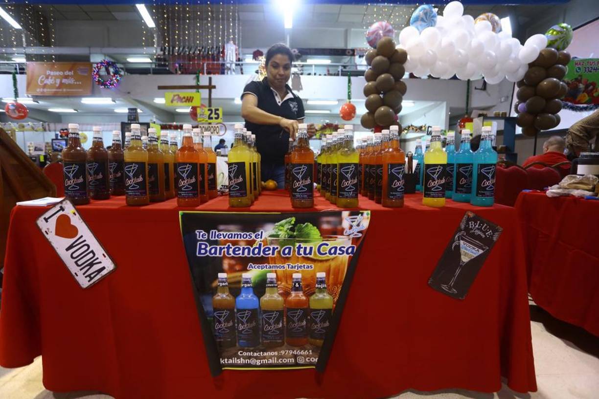 Bebidas alcohólicas a base de frutas.