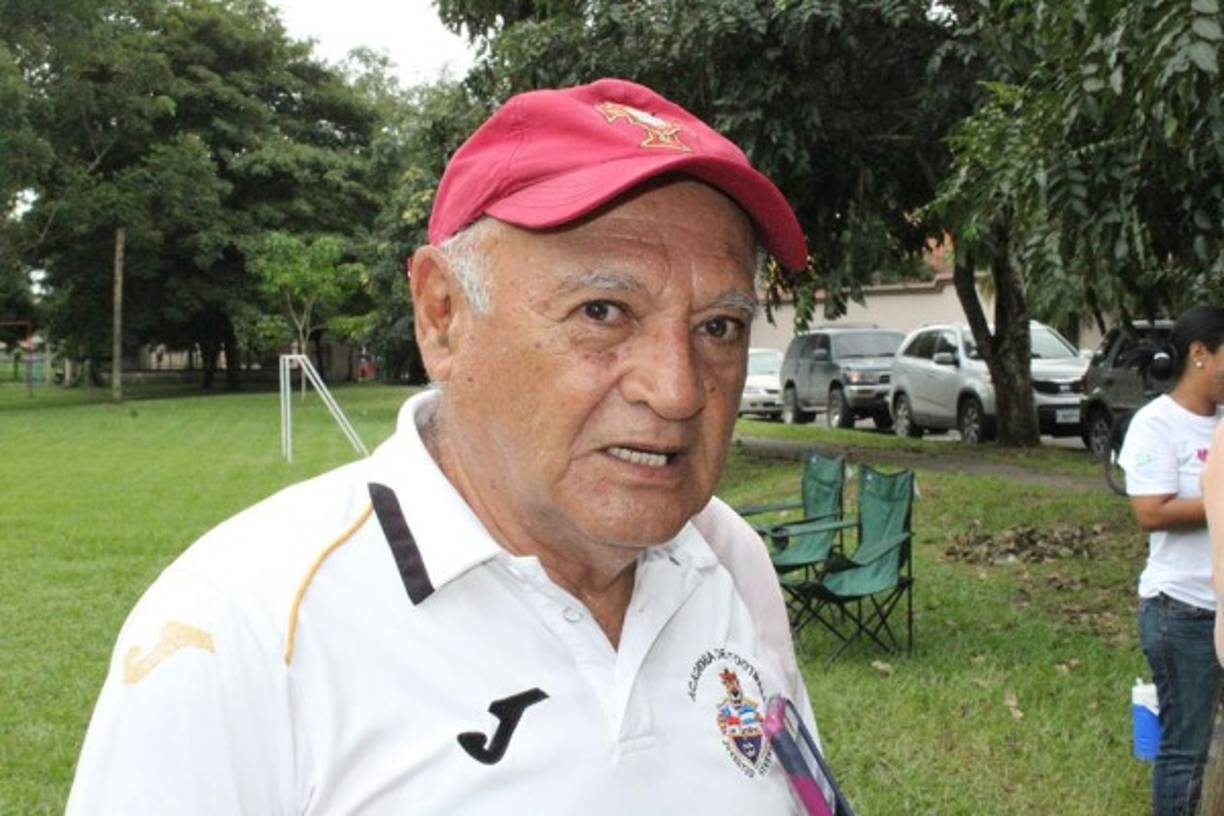 Néstor Matamala: Chileno que llegó como jugador a Honduras y decidió quedarse en San Pedro Sula. Ahora tiene una Soccer Academy y el nombre de su equipo de fútbol es FC Juventud Henerma. Se ha unido a la Alianza con Marcet Soccer en España y está en proceso de unirse a alianzas con otros equipos de fútbol de Europa y Sudamérica.