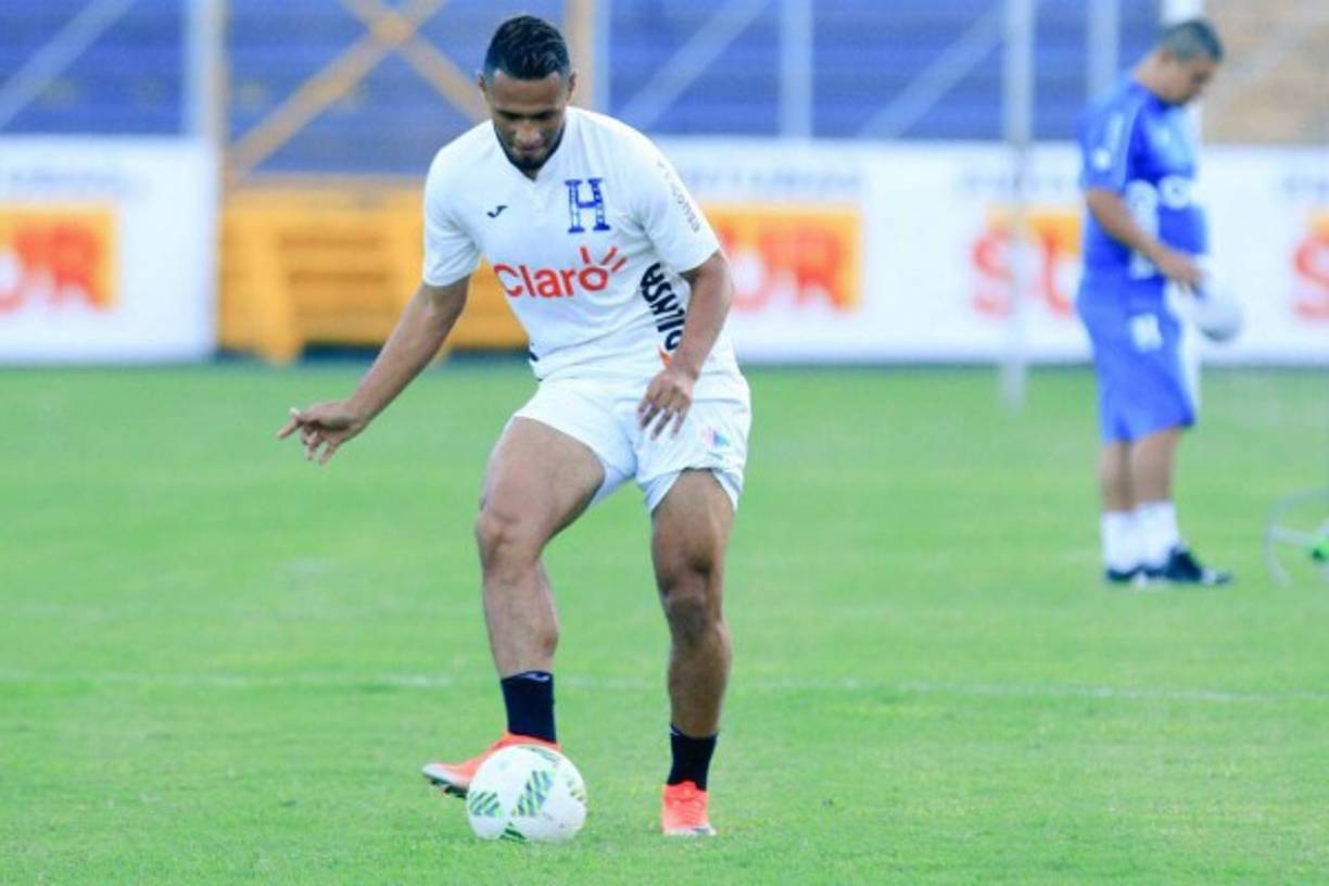 Alex López: La gran novedad en el 11 titular de Honduras ante Chile. El mediocampista del Alajuelense de Costa Rica estará de entrada en la Bicolor.