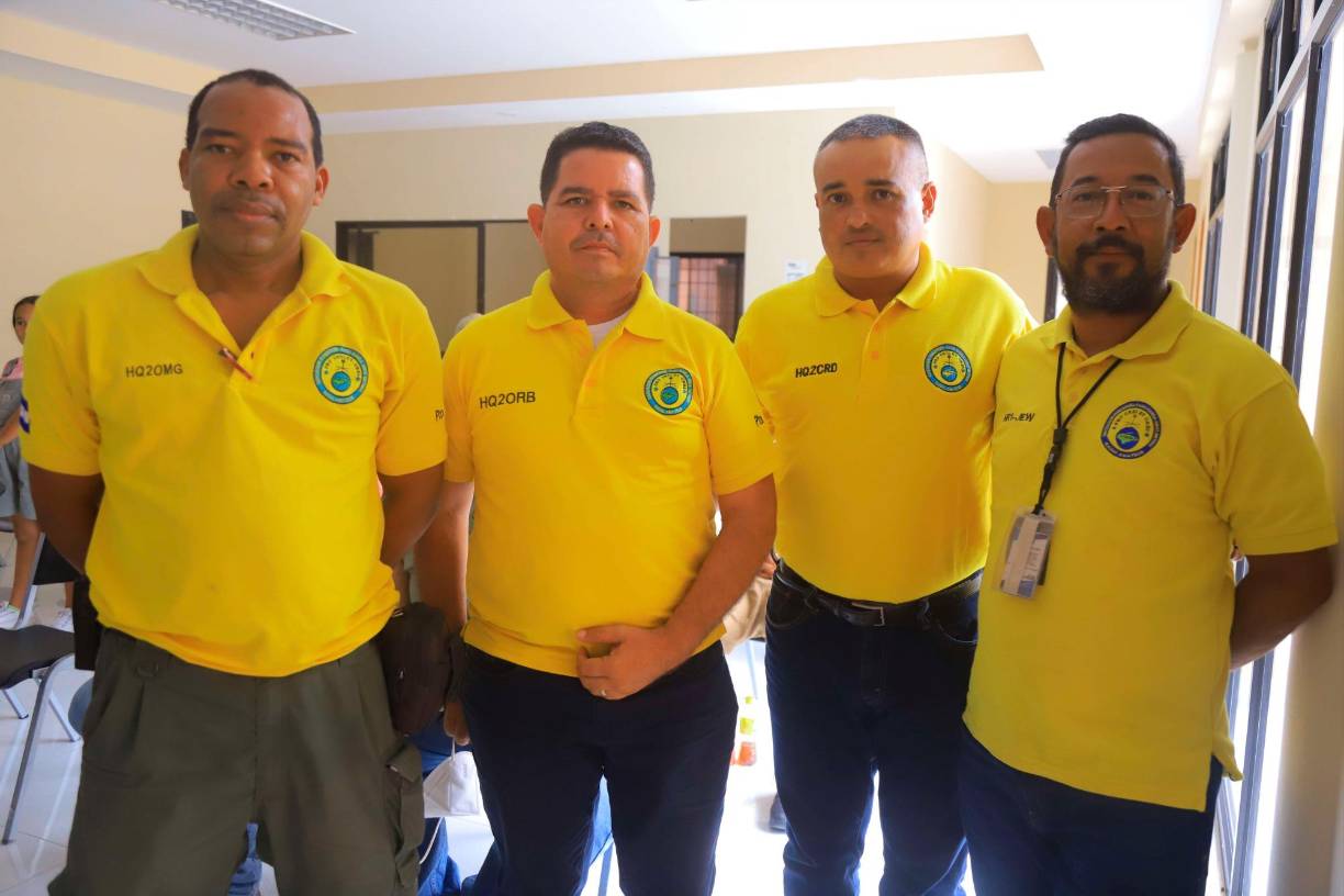 Omar Ávila, Óscar Becerra, Claudio Rodríguez y José Wong