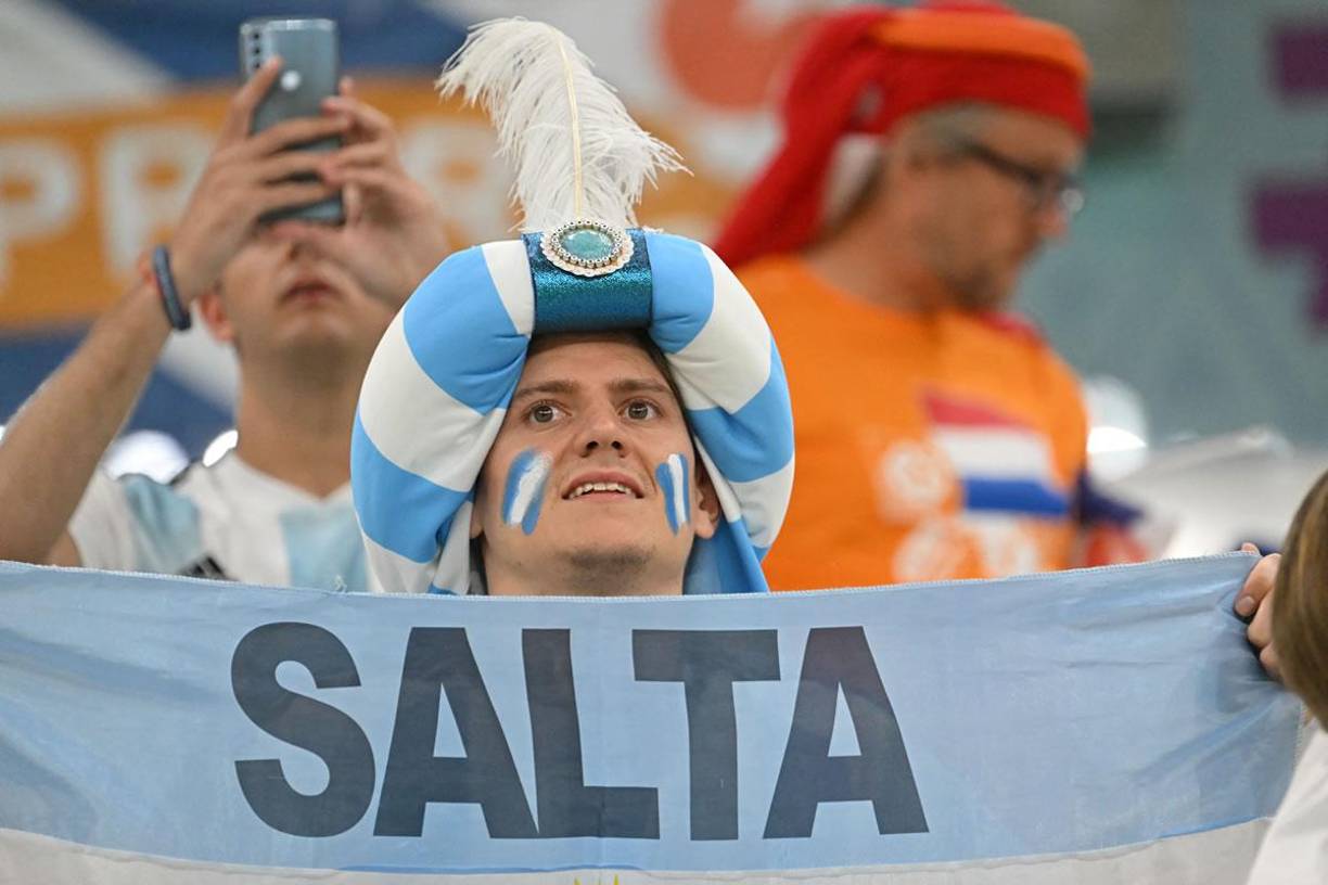 Antonela se roba las miradas y ambiente Países Bajos-Argenitna