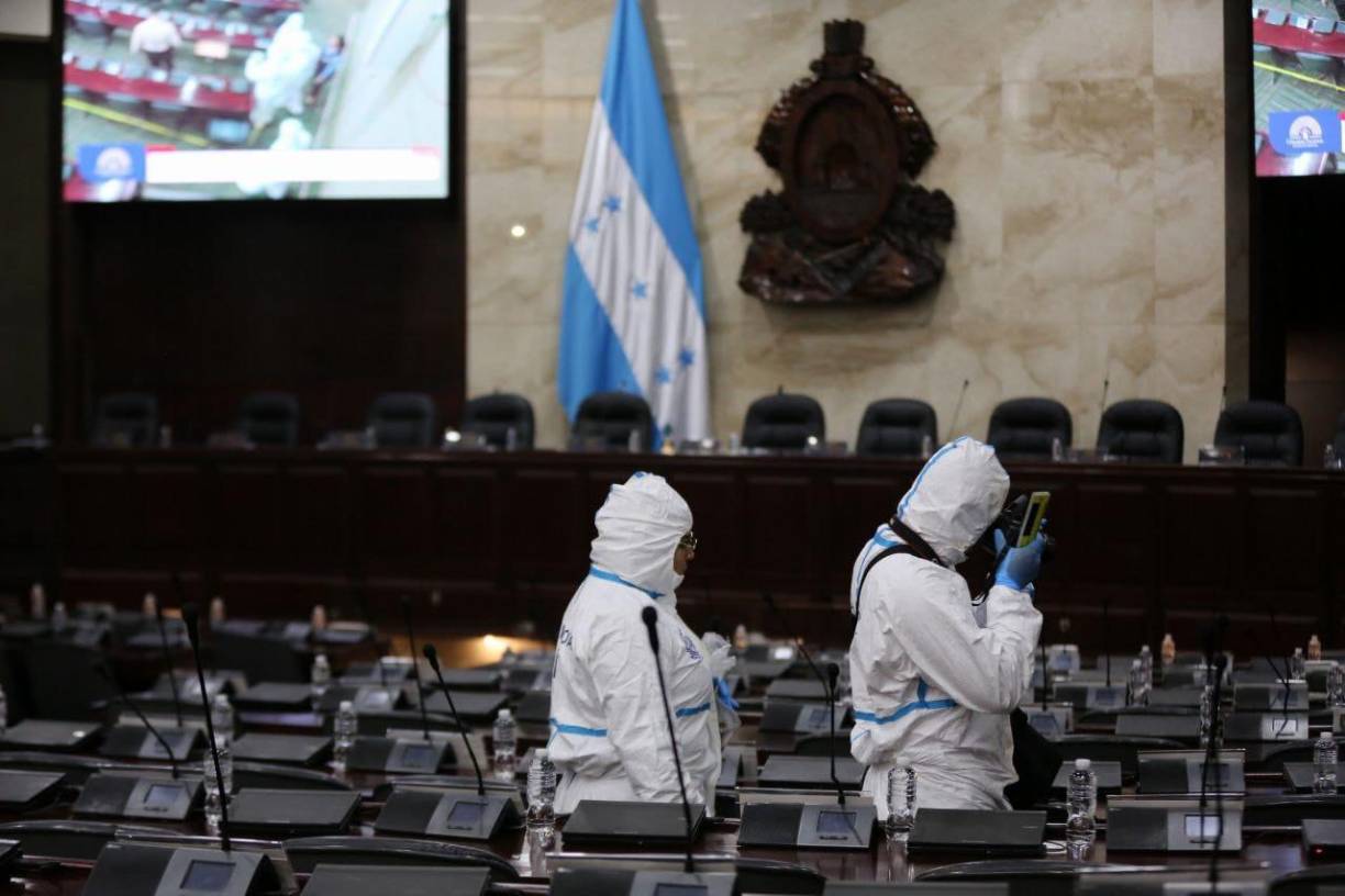 DPI busca explosivos en el Congreso Nacional por denuncia de terrorismo