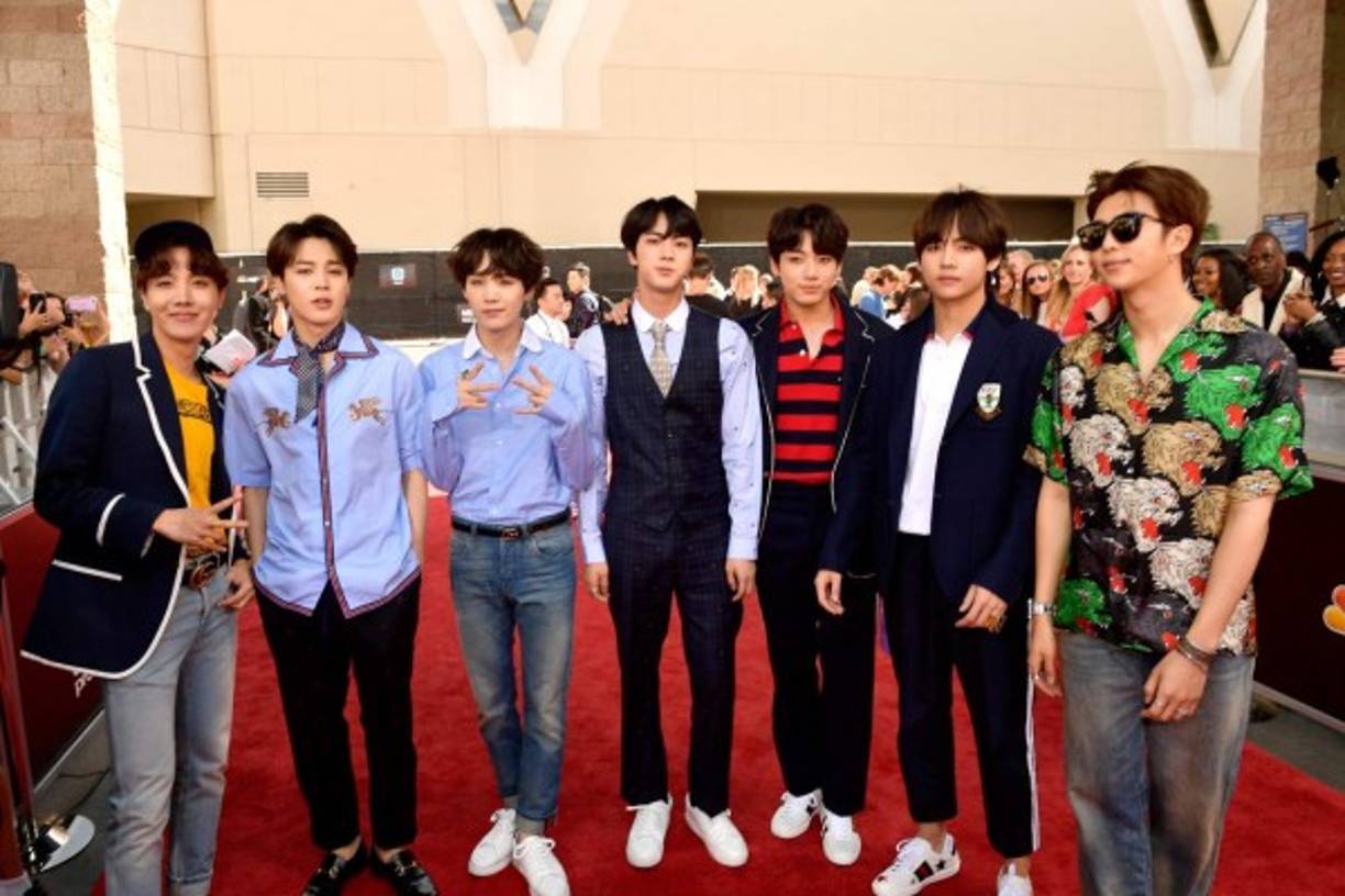 Los integrantes de la agrupación de KPop 'BTS' ya están en la red carpet de los Billboard Music Awards 2018.