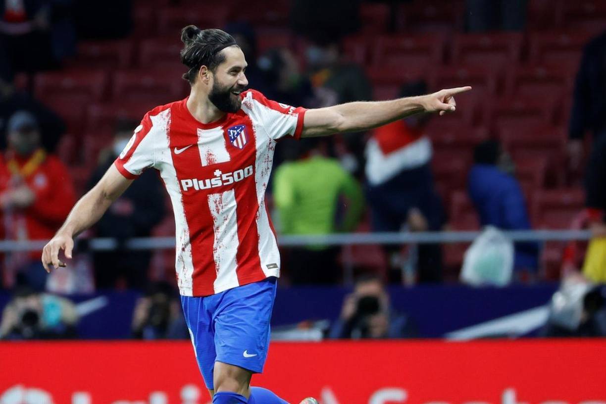 El Besiktas de Turquía pretende fichar al defensor central Felipe que milita en el Atlético de Madrid. El cuadro turco buscará ficharle en enero del 2023.