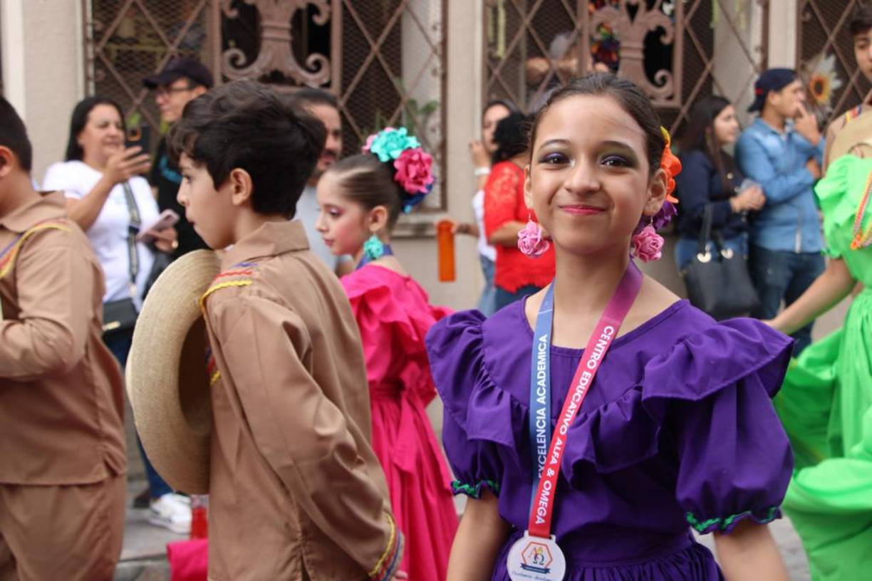 Risas, amor y entusiasmo fueron los sentimientos más visibles en los rostros de los jovencitos copanecos que desfilaron por amor a Honduras.