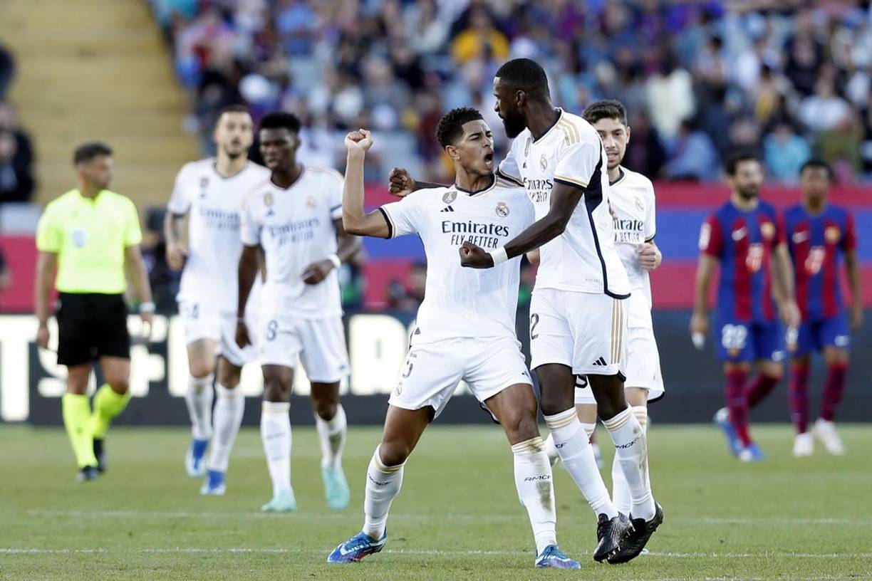 La euforia de Jude Bellingham tras marcar su golazo que dio el empate al Real Madrid contra el Barcelona.