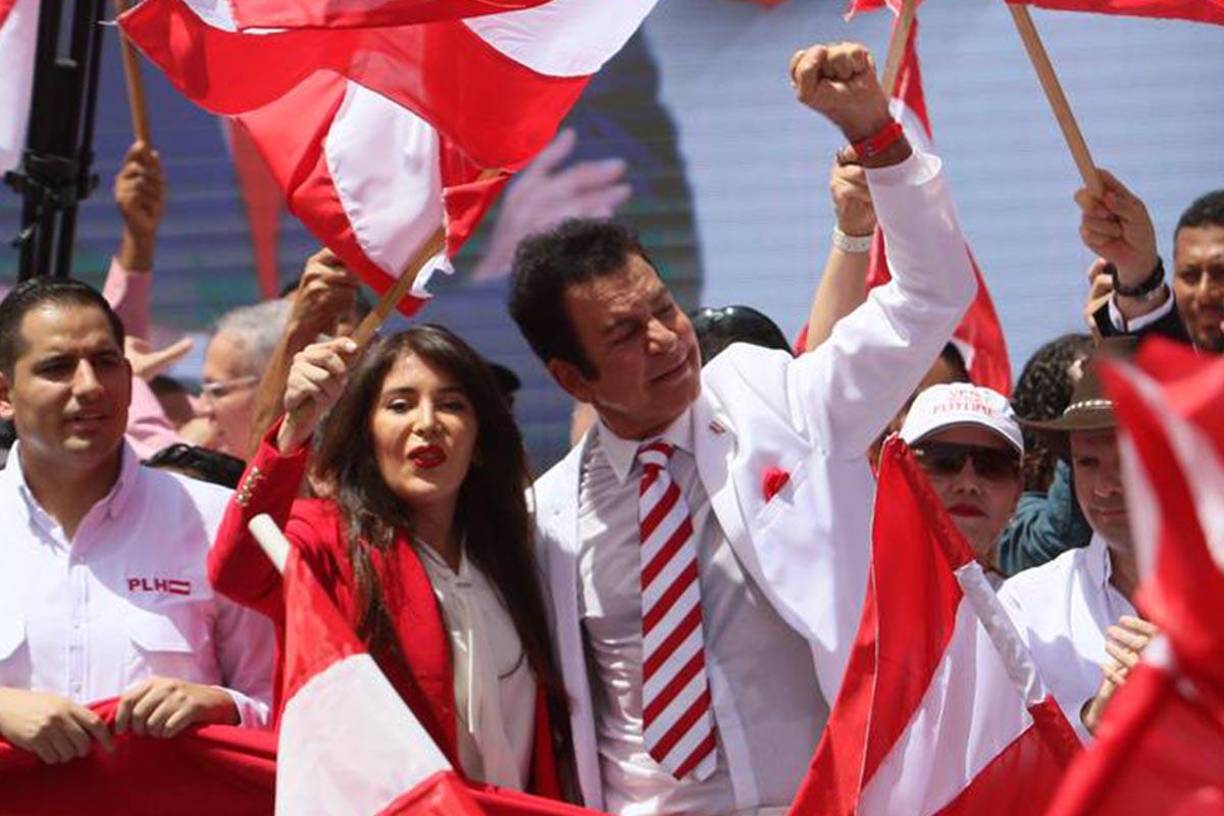 “Soy un liberal de pensamiento, liberal por convicción, porque ustedes, como nosotros, todos los que amamos la libertad y la democracia, somos liberales. El Partido Liberal es mi casa, fue la casa de mi padre”, expresó.