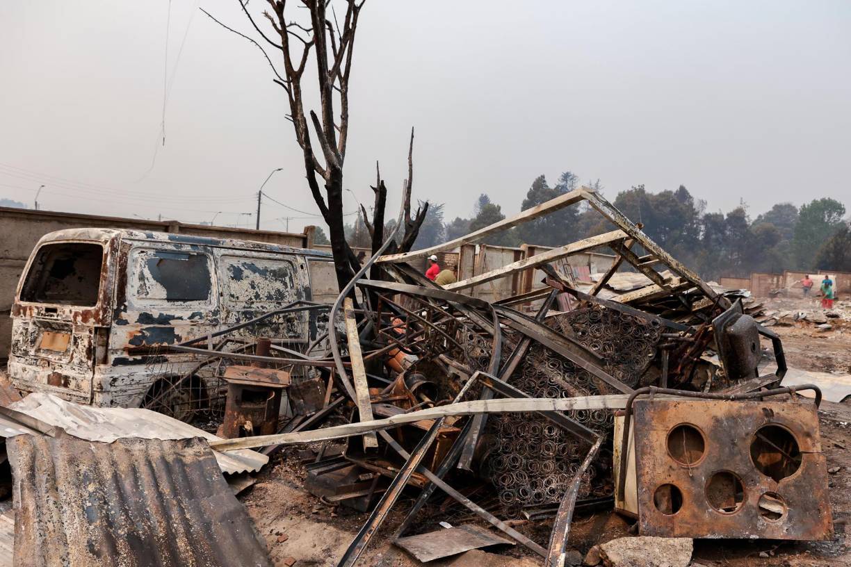  La ministra también explicó que de 251 incendios activos el sábado, 76 comenzaron sólo el viernes. 