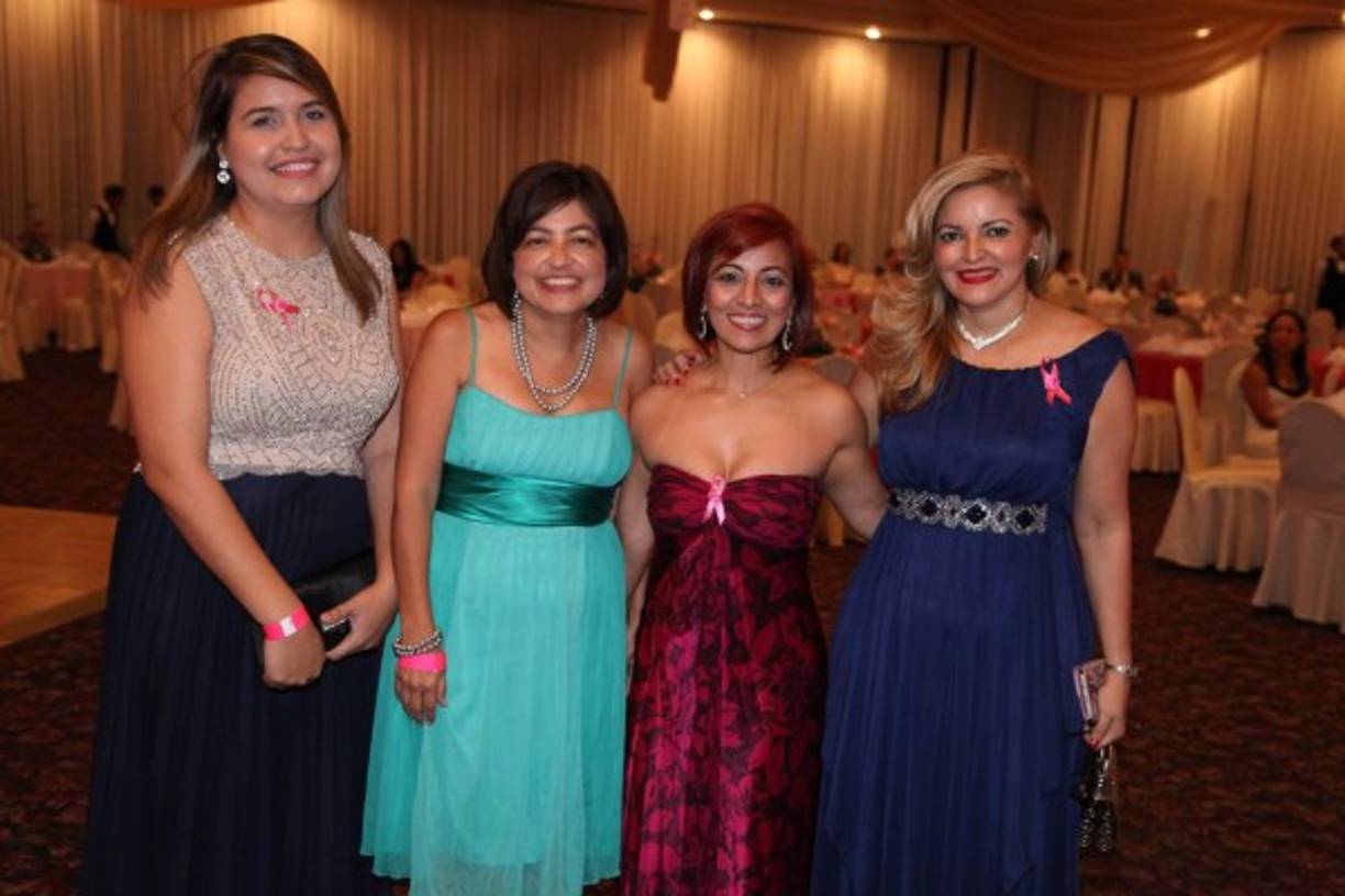Kenia Molina, Martha Díaz, Miriam López y Karla Gallardo.