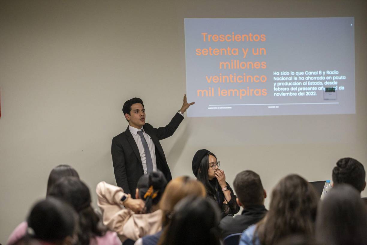 La misma refería que “una persona en totalmente estado de ebriedad se encontraba dentro de un vehículo, de nombre Carlos Javier Estrada Muñoz”.