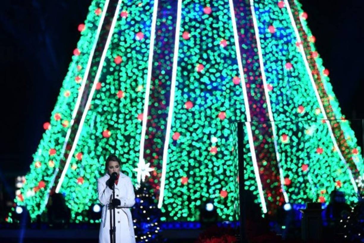 'Estamos en el siglo XXI y cada uno tiene su gusto diferente. Yo creo que se ven magníficos. En vivo, se ven aún más bonitos', dijo Melania Trump a los periodistas que la acompañaban.