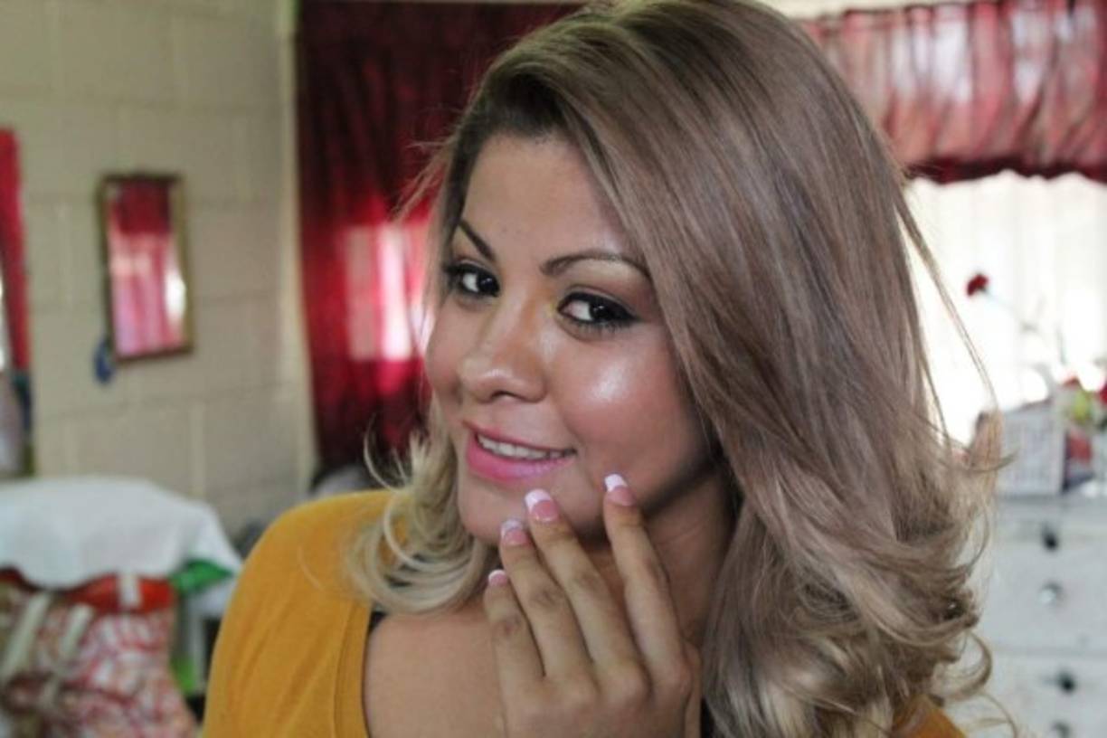 Una de las participantes que se encuentra presa junto a Rosita, quien guarda prisión en la Penitenciaría Nacional Femenina de Adaptación Social (PNFAS), ubicada en la aldea de Támara de Tegucigalpa, capital de Honduras, desde el pasado 28 de febrero, cuando fue capturada en Tegucigalpa, al igual que su cuñado, por presunta corrupción.